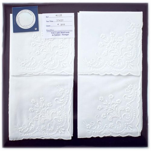 Embroidered handkerchief 4018